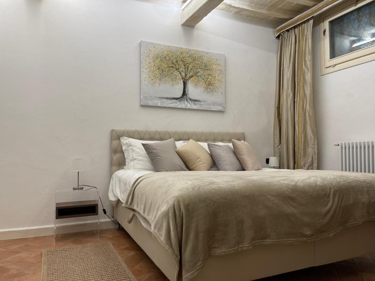 Unique And Antique Apartment Florenz Exterior foto