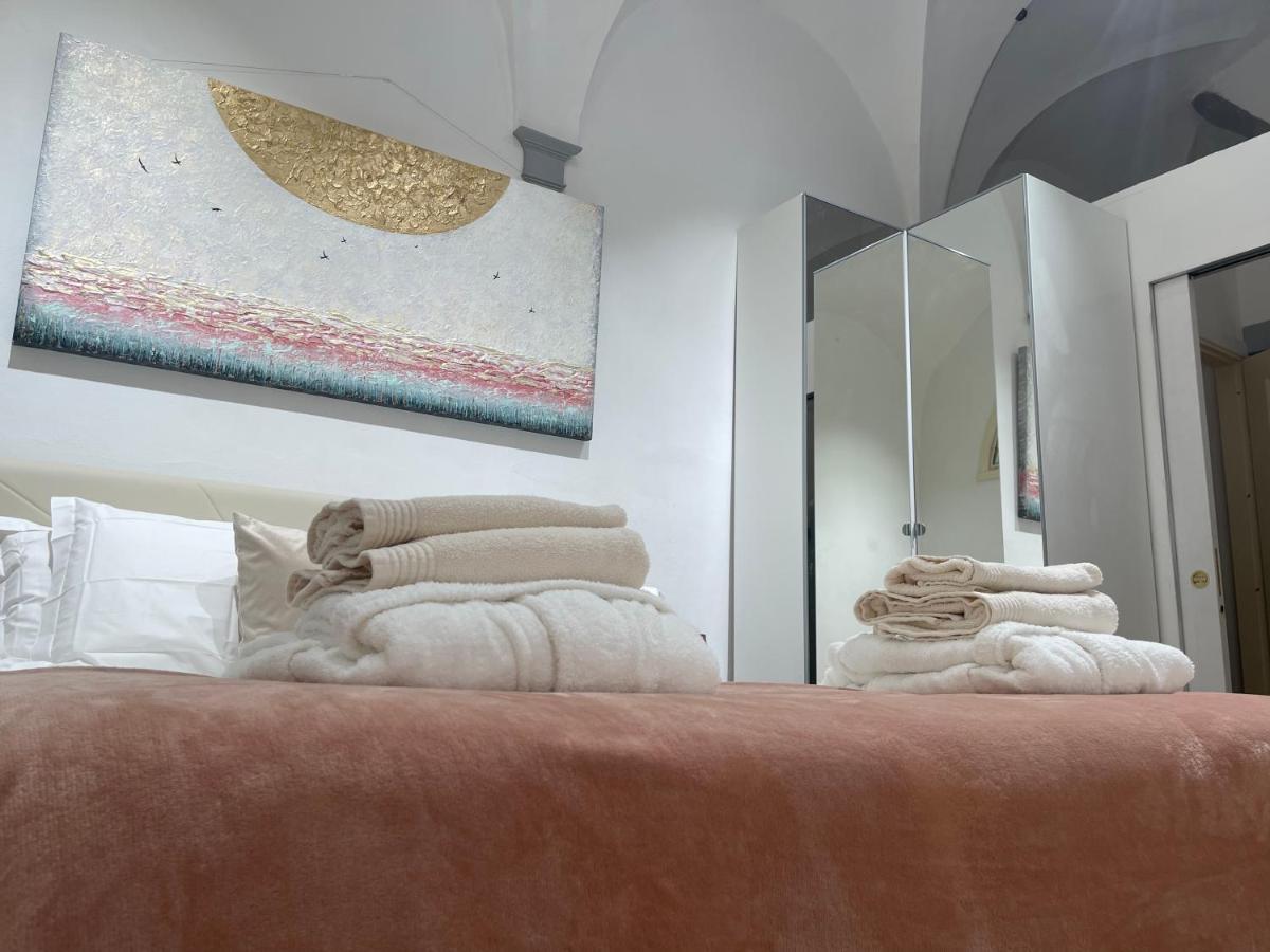 Unique And Antique Apartment Florenz Exterior foto